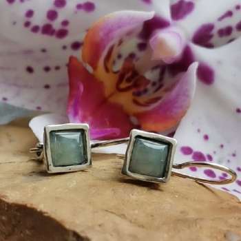 Серебряные серьги с жадеитом 01E064JD Серебряные серьги с жадеитом 01E064JD