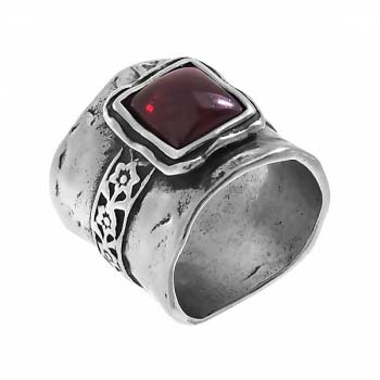 Серебряное кольцо с гранатом 01R438GR Серебряное кольцо с гранатом 01R438GR