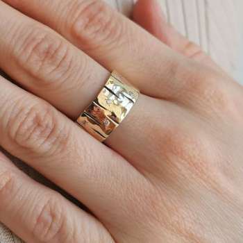 Серебряное кольцо с куб.цирконом и золотом MVR1606GCZ Серебряное кольцо с куб.цирконом и золотом MVR1606GCZ