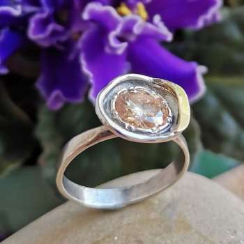 Серебряное кольцо с куб.цирконом и золотом MVR1608GCZ Серебряное кольцо с куб.цирконом и золотом MVR1608GCZ