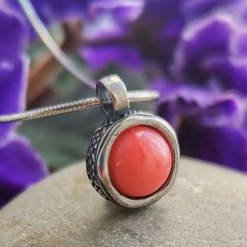 Серебряное колье с кораллом DN001CR Серебряное колье с кораллом DN001CR