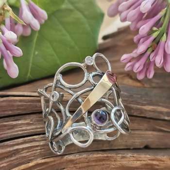 Серебряное кольцо с аметистом, куб.цирконом и золотом MVR1054GAM Серебряное кольцо с аметистом, куб.цирконом и золотом MVR1054GAM
