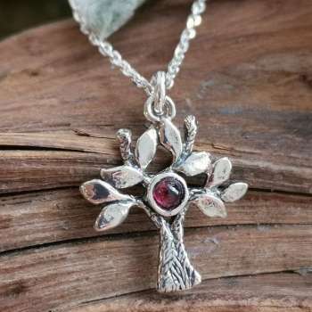 Серебряное колье с гранатом 01N3826GR Серебряное колье с гранатом 01N3826GR
