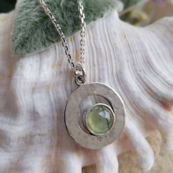 Серебряное колье с пренитом 01N2651PN Серебряное колье с пренитом 01N2651PN