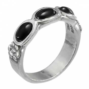 Серебряное кольцо с ониксом 01R2770ON Серебряное кольцо с ониксом 01R2770ON